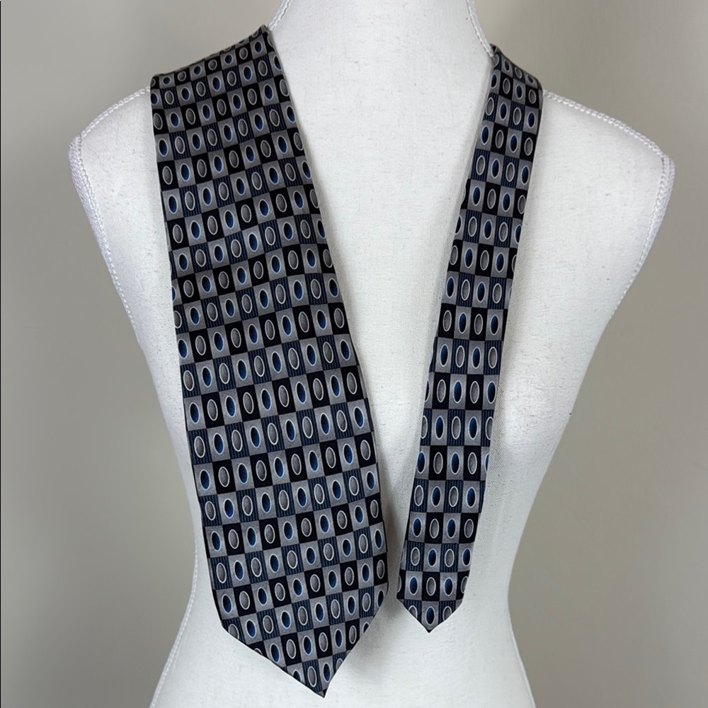 Pierre Cardin 100% Silk Men’s Neck Tie‎